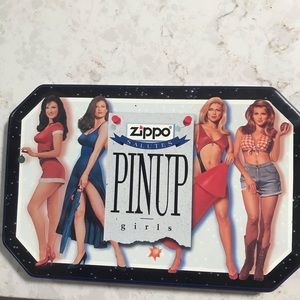 Girls pinup Collectors edition